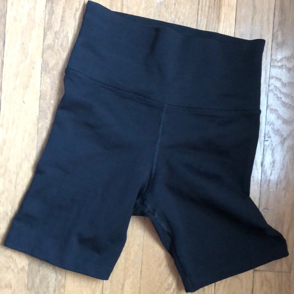 Athleta Elation Ultra High Rise Black Bike Shorts - Picture 2 of 7